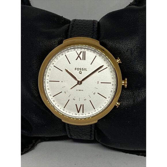 Fossil Accessories - Fossil FTW5021 Women's Black Leather Analog Silver Dial Quartz Wrist Watch WO583
